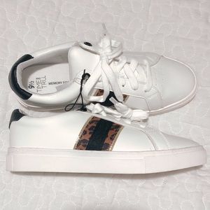 Time and Tru White/Leopard Stripe Shoe